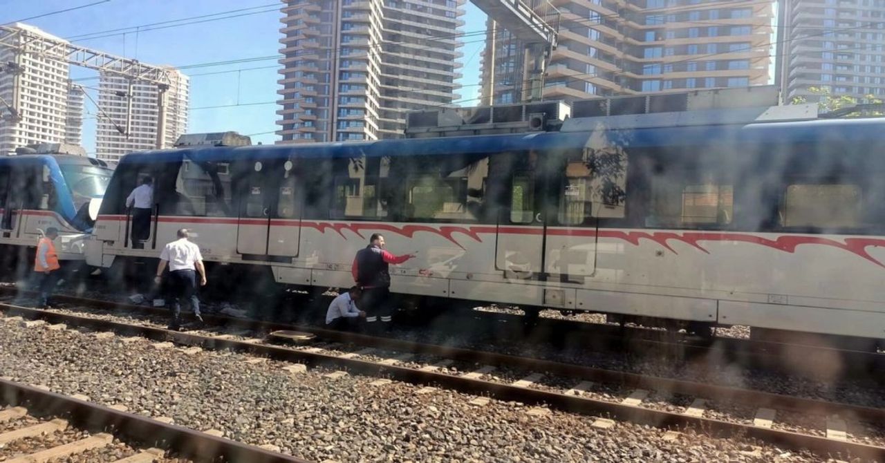 İzmir’de korku dolu anlar: Seyir halindeki İZBAN raydan çıktı İzmir’de korku dolu anlar: Seyir halindeki İZBAN raydan çıktı