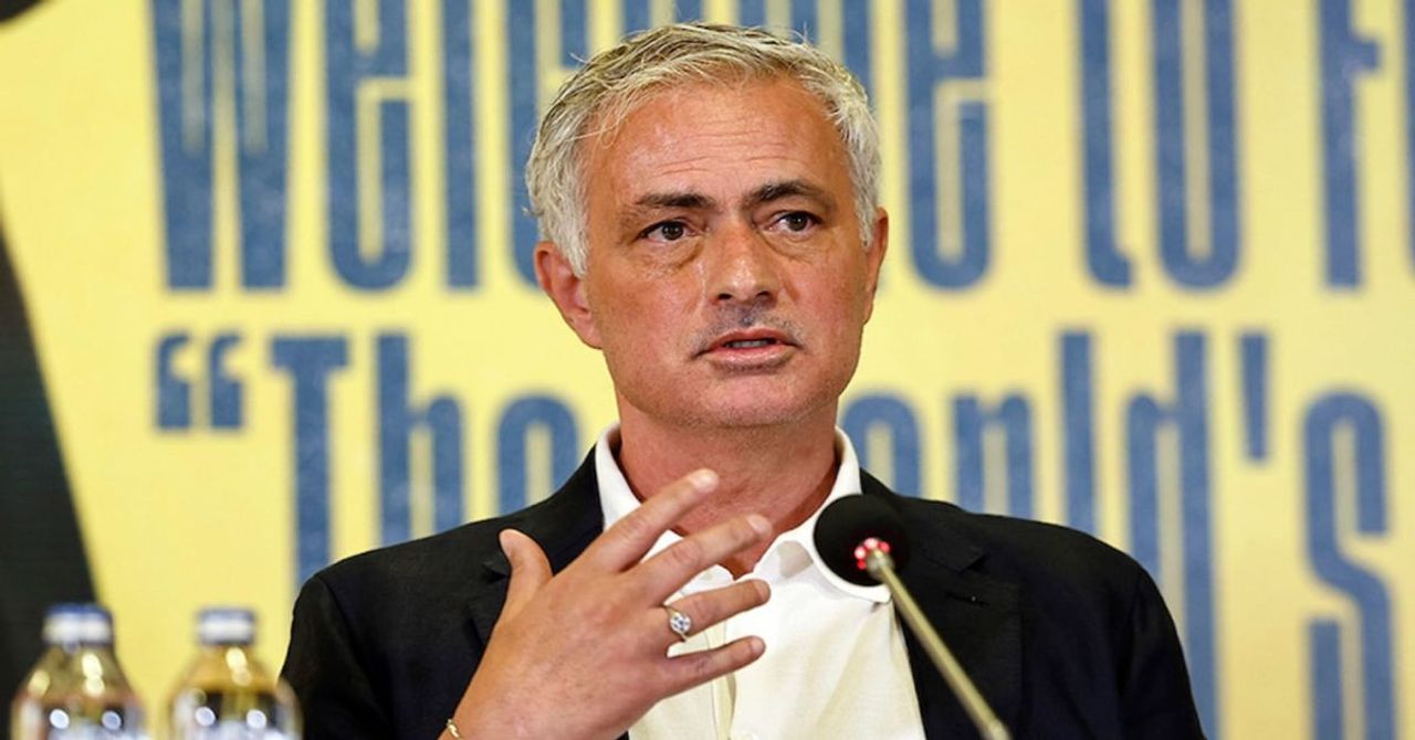 Jose Mourinho ayağının tozuyla kollarını sıvadı: Hedefi nokta atışı transferler olacak Jose Mourinho ayağının tozuyla kollarını sıvadı: Hedefi nokta atışı transferler olacak