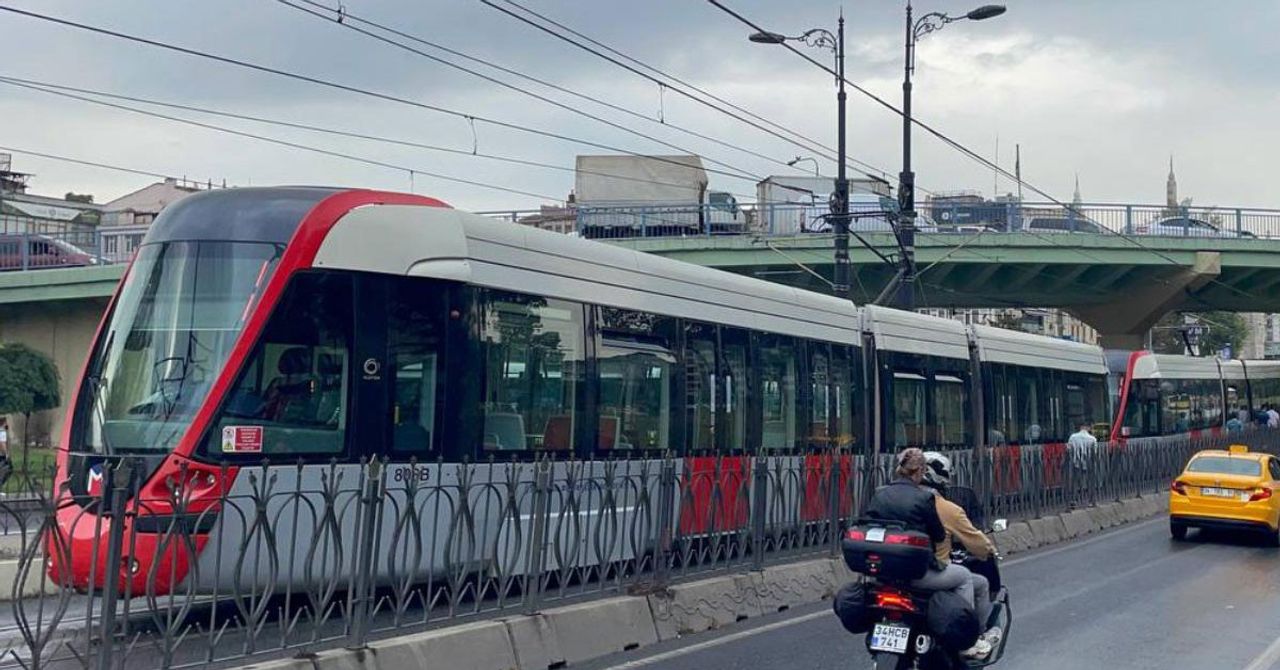 Kabataş-Bağcılar Tramvay Hattı’nda arıza meydana geldi! Kabataş-Bağcılar Tramvay Hattı’nda arıza meydana geldi!