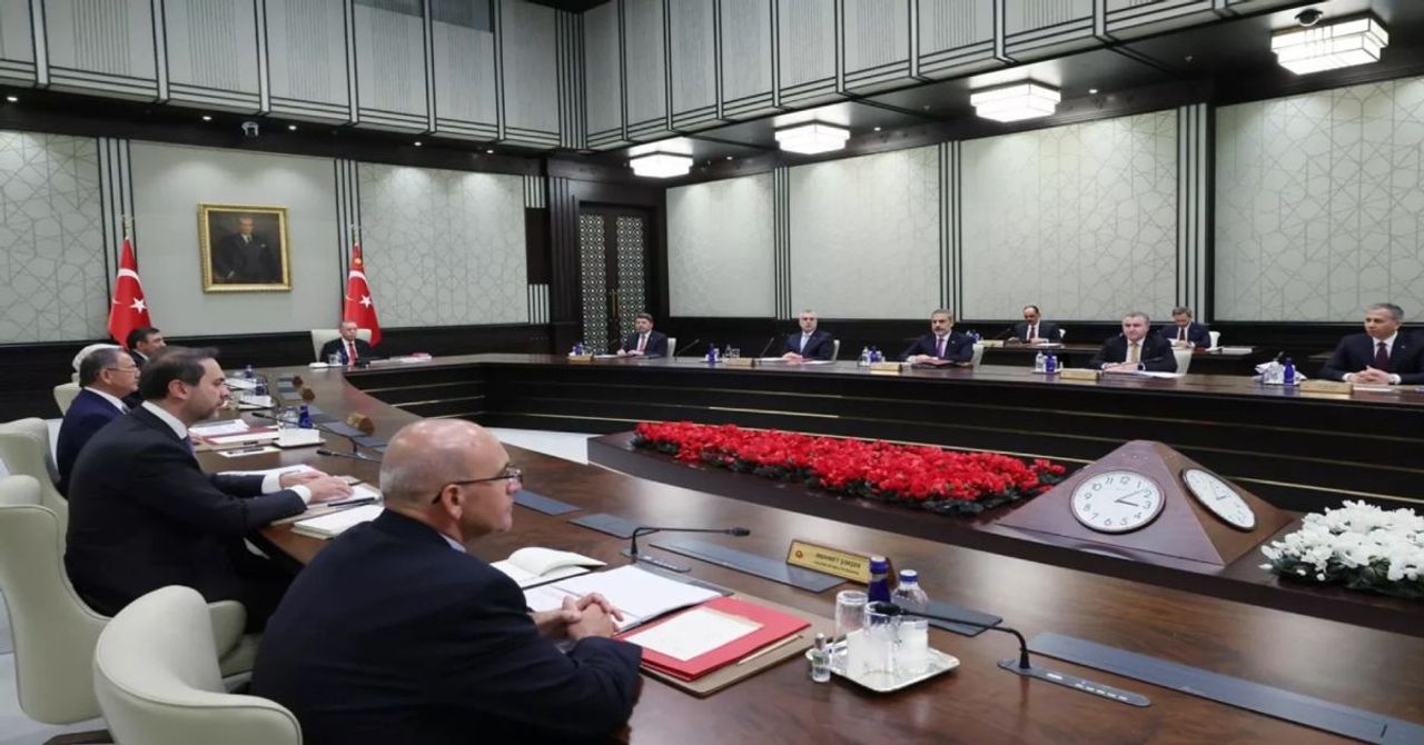 Kabine yoğun gündemle toplanıyor: Gündemdeki maddeler netleşti Kabine yoğun gündemle toplanıyor: Gündemdeki maddeler netleşti