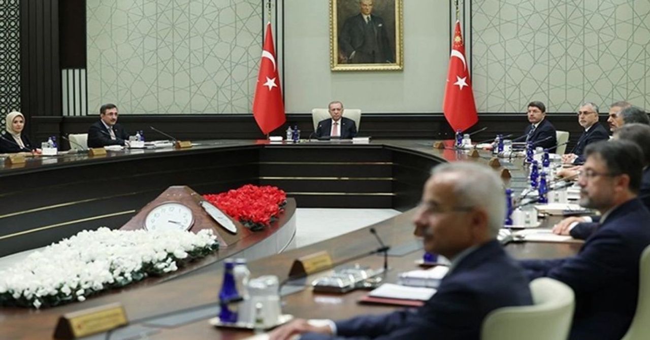 Kabine’de iki bakan değişti: Yeni isimler göreve başladı Kabine’de iki bakan değişti: Yeni isimler göreve başladı