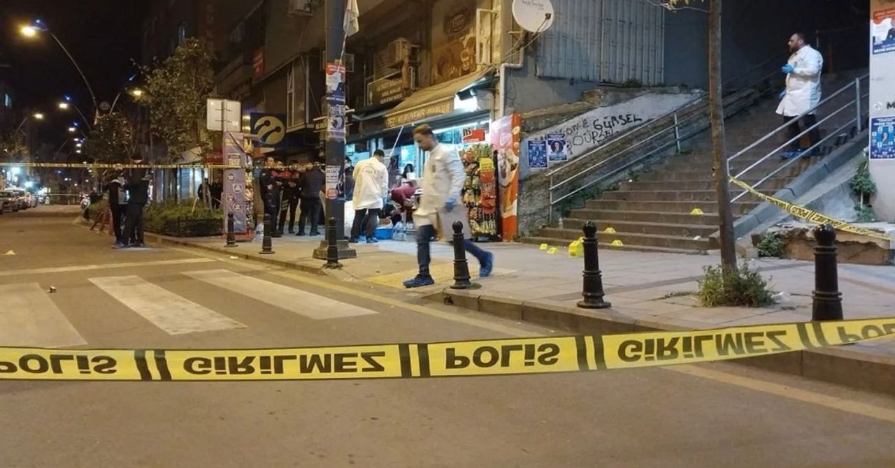 Kağıthane’de silahlı çatışma: 2 ölü ve 2 yaralı var Kağıthane’de silahlı çatışma: 2 ölü ve 2 yaralı var
