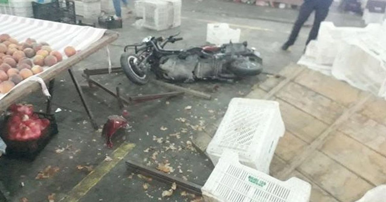 Kalabalığın üzerine ateş açtı Kalabalığın üzerine ateş açtı