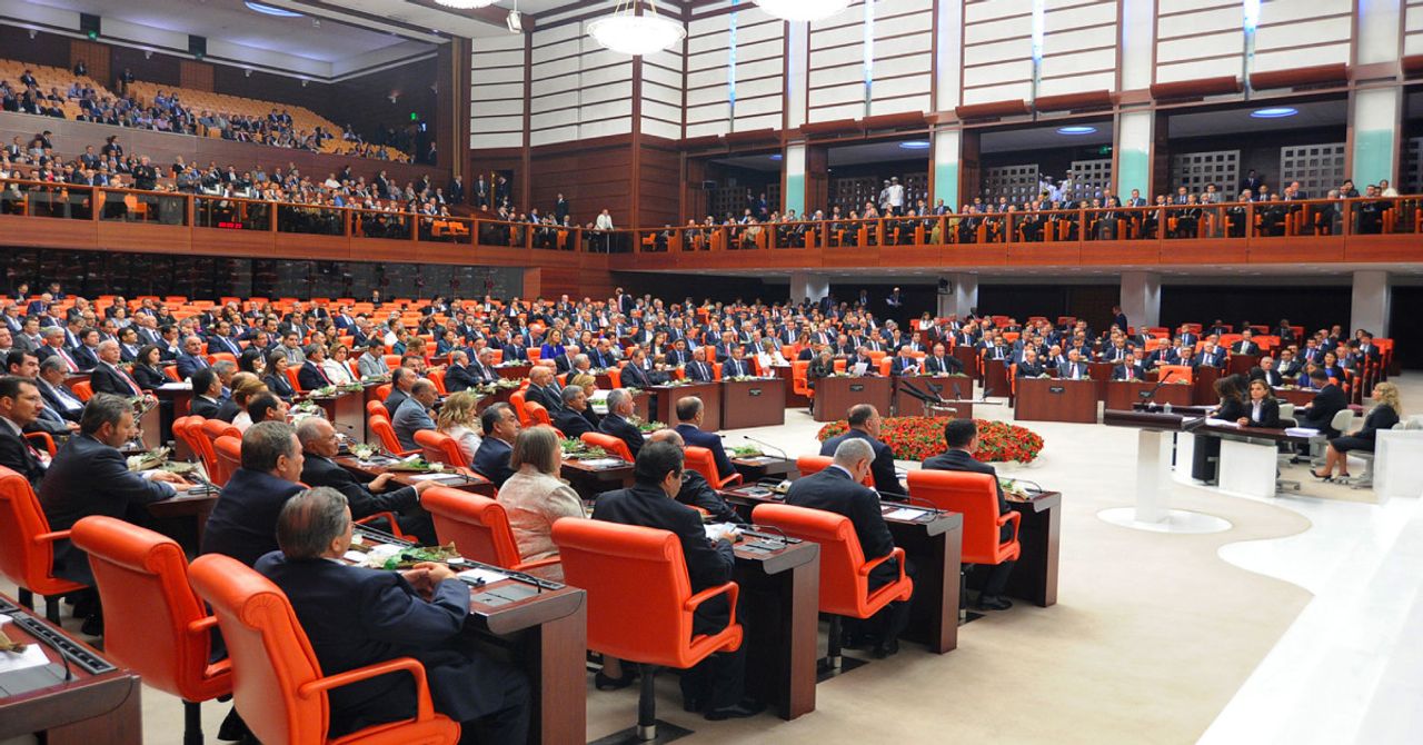 Kamuda tasarruf teklifi Meclis’te kabul edildi: O tarihte resmen yürürlüğe girecek Kamuda tasarruf teklifi Meclis’te kabul edildi: O tarihte resmen yürürlüğe girecek