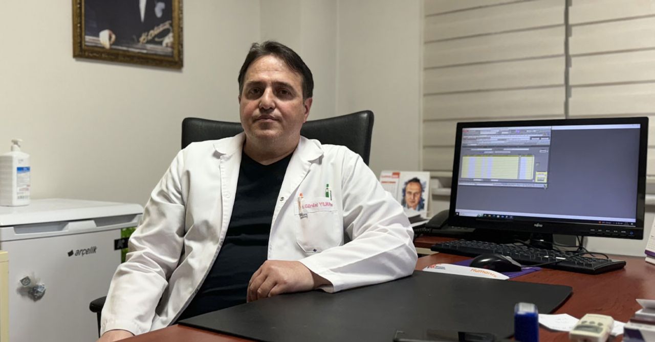 Karadeniz Teknik Üniversitesi (KTÜ) Farabi Hastanesi Enfeksiyon Hastalıkları Uzmanı Prof. Dr. Gürdal Yılmaz, soğuk algınlığının altında yatan hastalıkların olabileceğini dolayısıyla önlem amacıyla doktora başvurulması gerektiğini söyledi. Karadeniz Teknik Üniversitesi (KTÜ) Farabi Hastanesi Enfeksiyon Hastalıkları Uzmanı Prof. Dr. Gürdal Yılmaz, soğuk algınlığının altında yatan hastalıkların olabileceğini dolayısıyla önlem amacıyla doktora başvurulması gerektiğini söyledi.