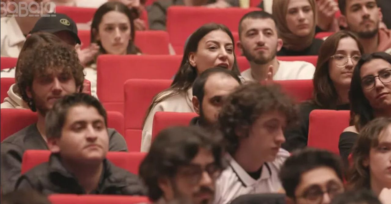 Katılımcılarla gerginlik yaşadı Katılımcılarla gerginlik yaşadı