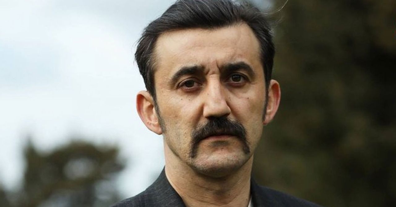 Kılıç karakteriyle Necip Memili Oyuna Girdi Kılıç karakteriyle Necip Memili Oyuna Girdi