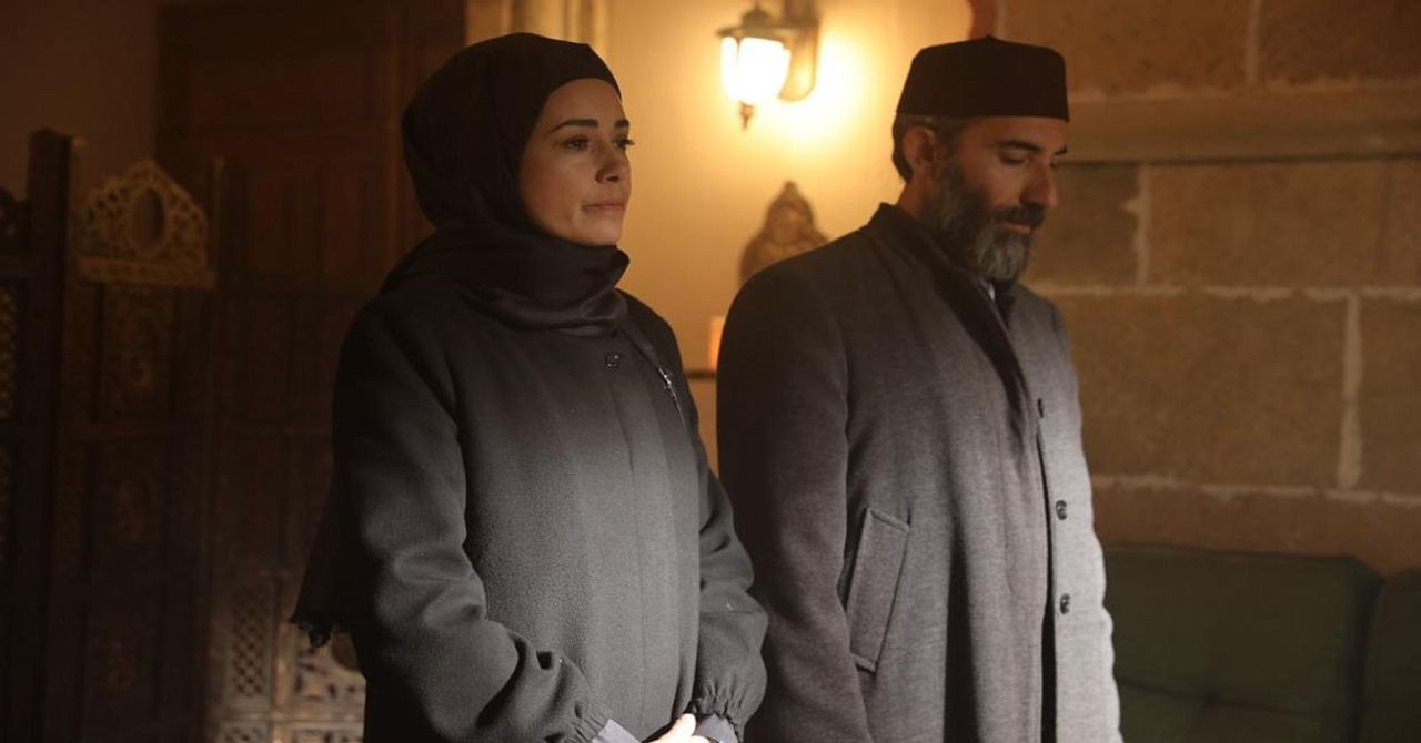 Kızıl Goncalar yeni bölüm tarihi belli oldu: Kızıl Goncalar dizisi 15. bölümde neler olacak? Kızıl Goncalar yeni bölüm tarihi belli oldu: Kızıl Goncalar dizisi 15. bölümde neler olacak?