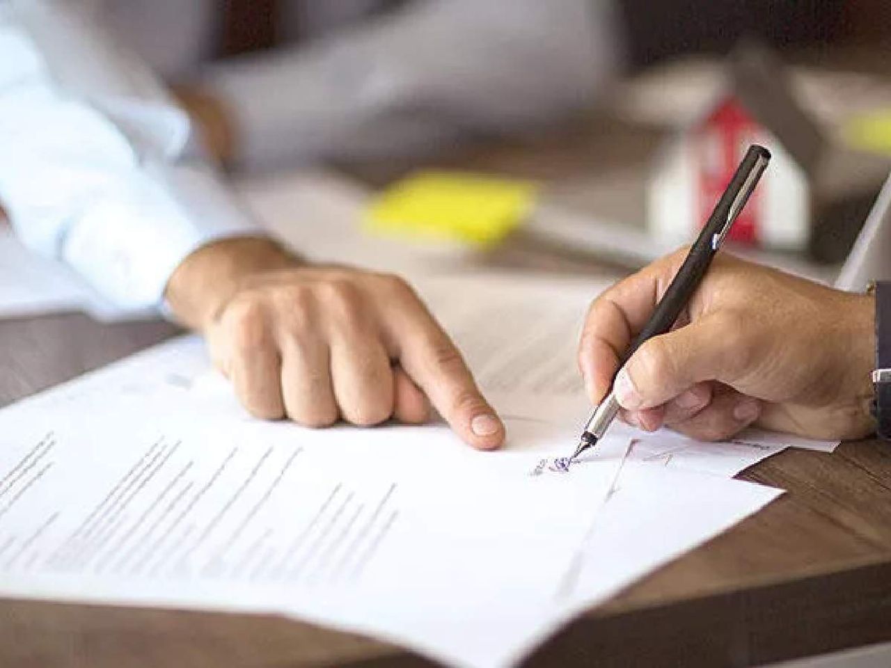Konut kredisinde hayat sigortası yaptırmak zorunlu mu, her yıl yenilenir mi? Konut kredisinde hayat sigortası yaptırmak zorunlu mu, her yıl yenilenir mi?