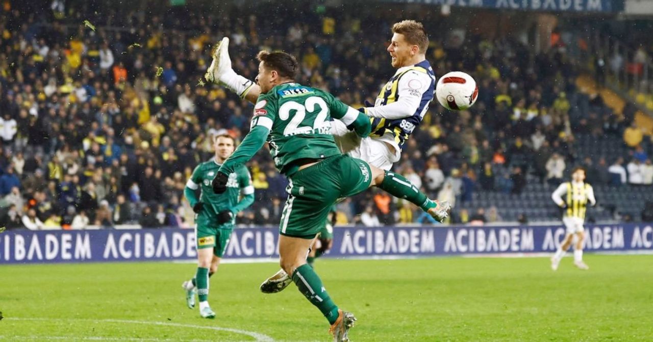 Konyaspor Fenerbahçe maçı ne zaman ve hangi kanalda? Konyaspor Fenerbahçe maçı nereden izlenir? Konyaspor Fenerbahçe maçı ne zaman ve hangi kanalda? Konyaspor Fenerbahçe maçı nereden izlenir?