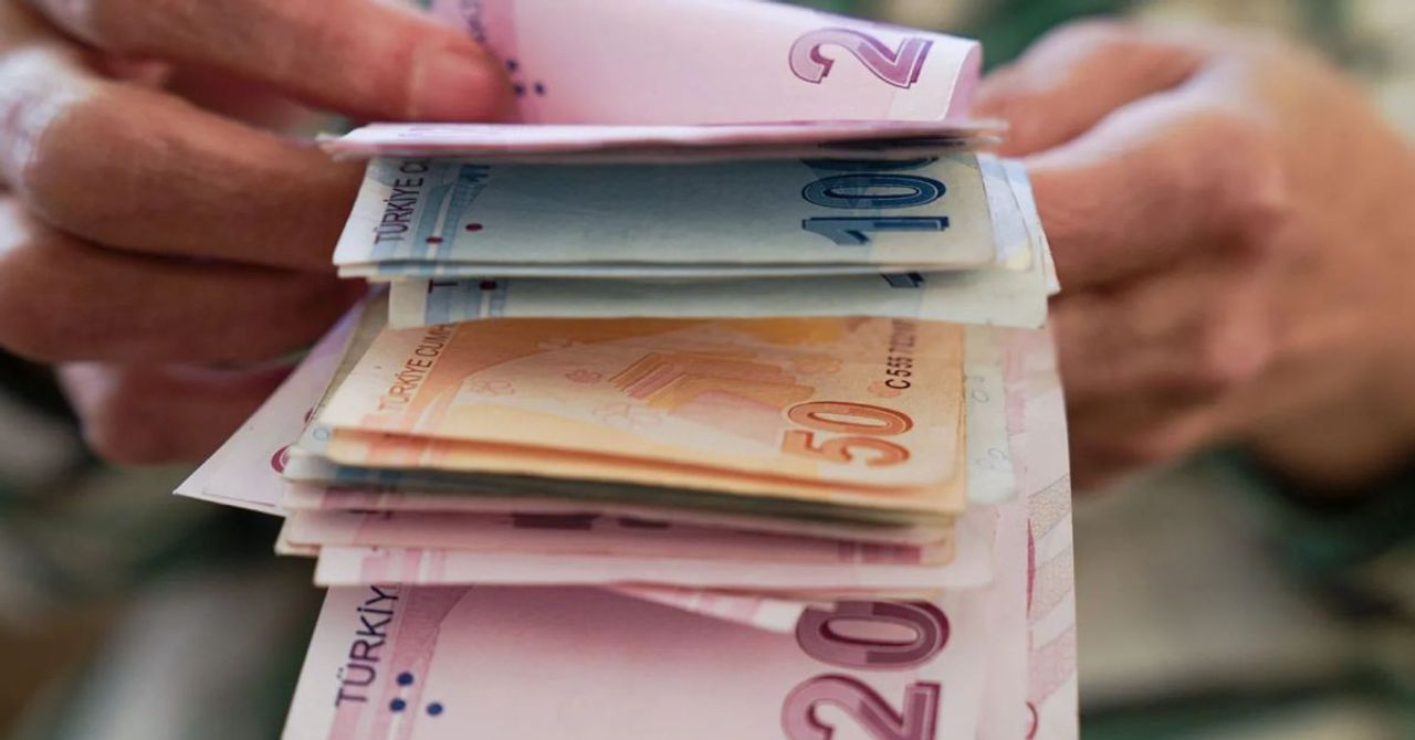 Kredi kullanacaklar dikkat: Bankalar faiz oranlarını düşürdü Kredi kullanacaklar dikkat: Bankalar faiz oranlarını düşürdü