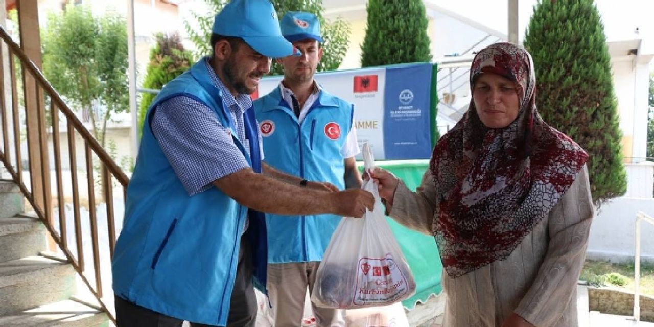 Kurban Eti Dağıtımı Kurban Eti Dağıtımı
