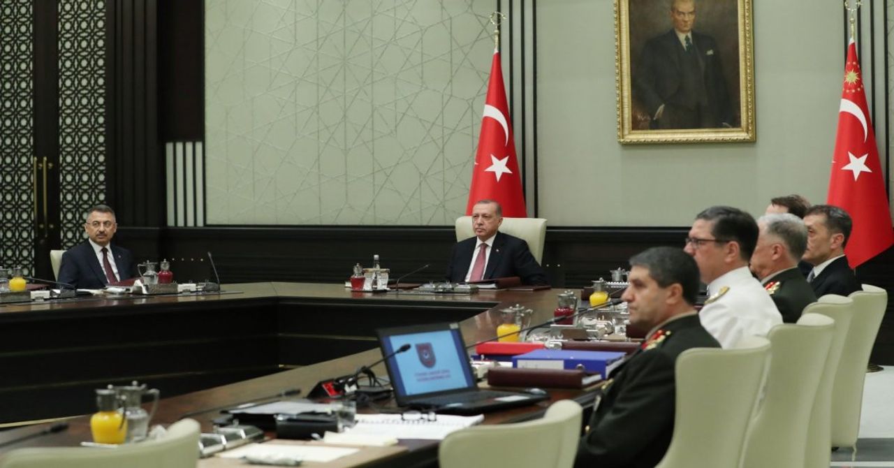 Kuvvet komutanlıklarında üst düzey atamalar: 187 general ve amiral görevlendirildi Kuvvet komutanlıklarında üst düzey atamalar: 187 general ve amiral görevlendirildi