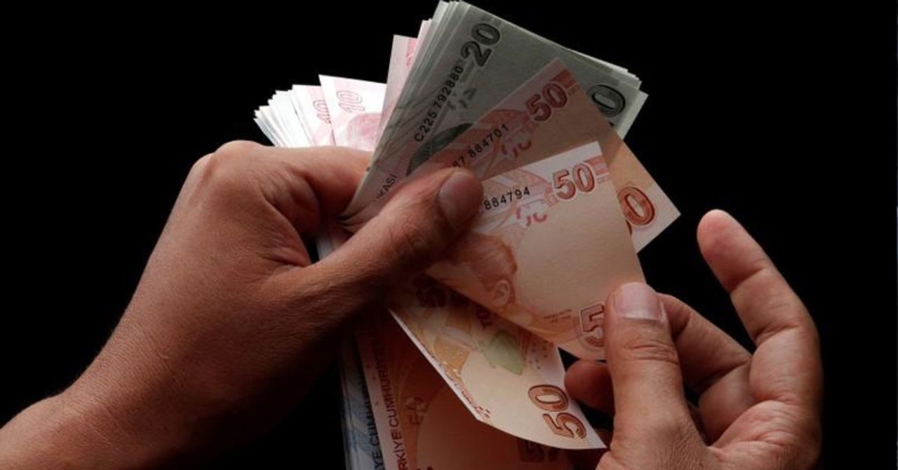 Lüks araç almak isteyen anne dolandırıldı Lüks araç almak isteyen anne dolandırıldı