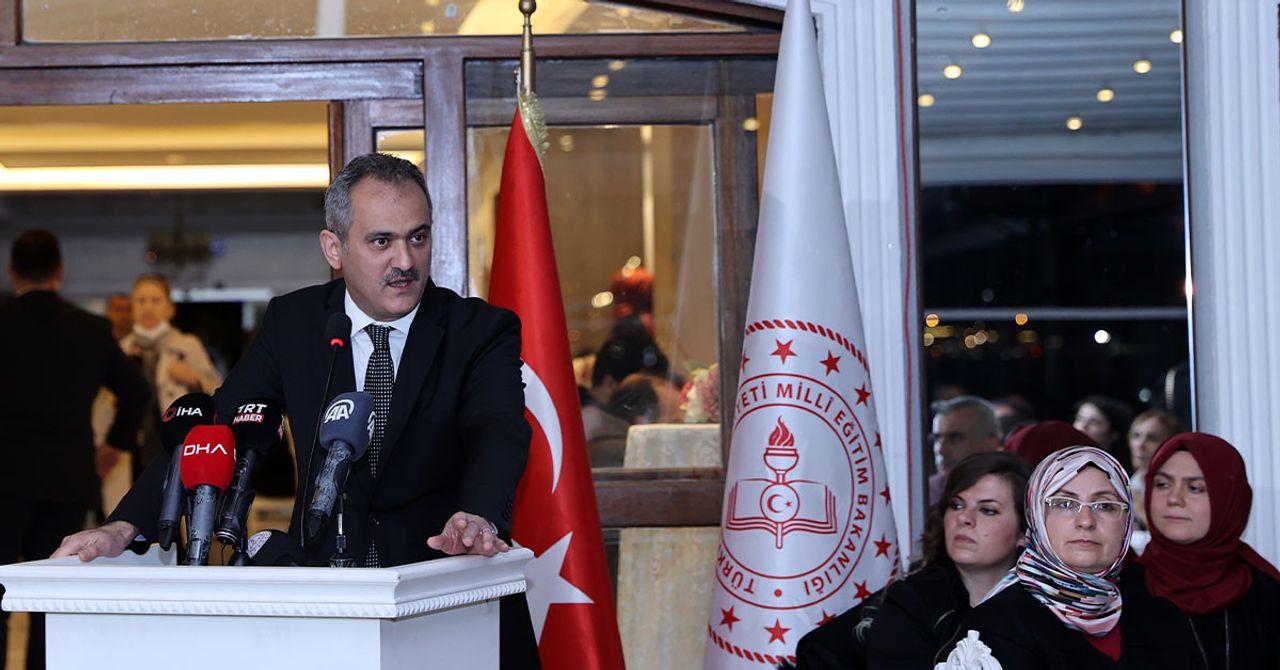 Mahmut Özer