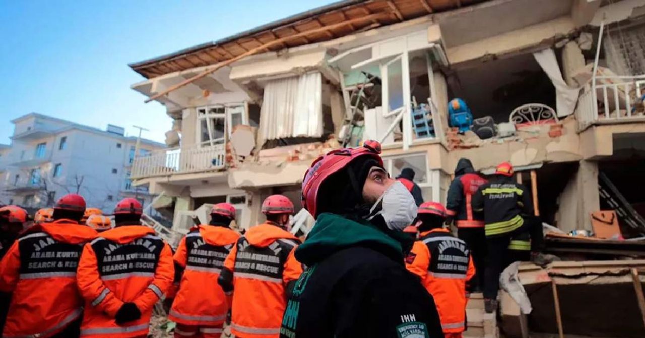 Malezya Askeri Personel Deprem-1 Malezya Askeri Personel Deprem-1