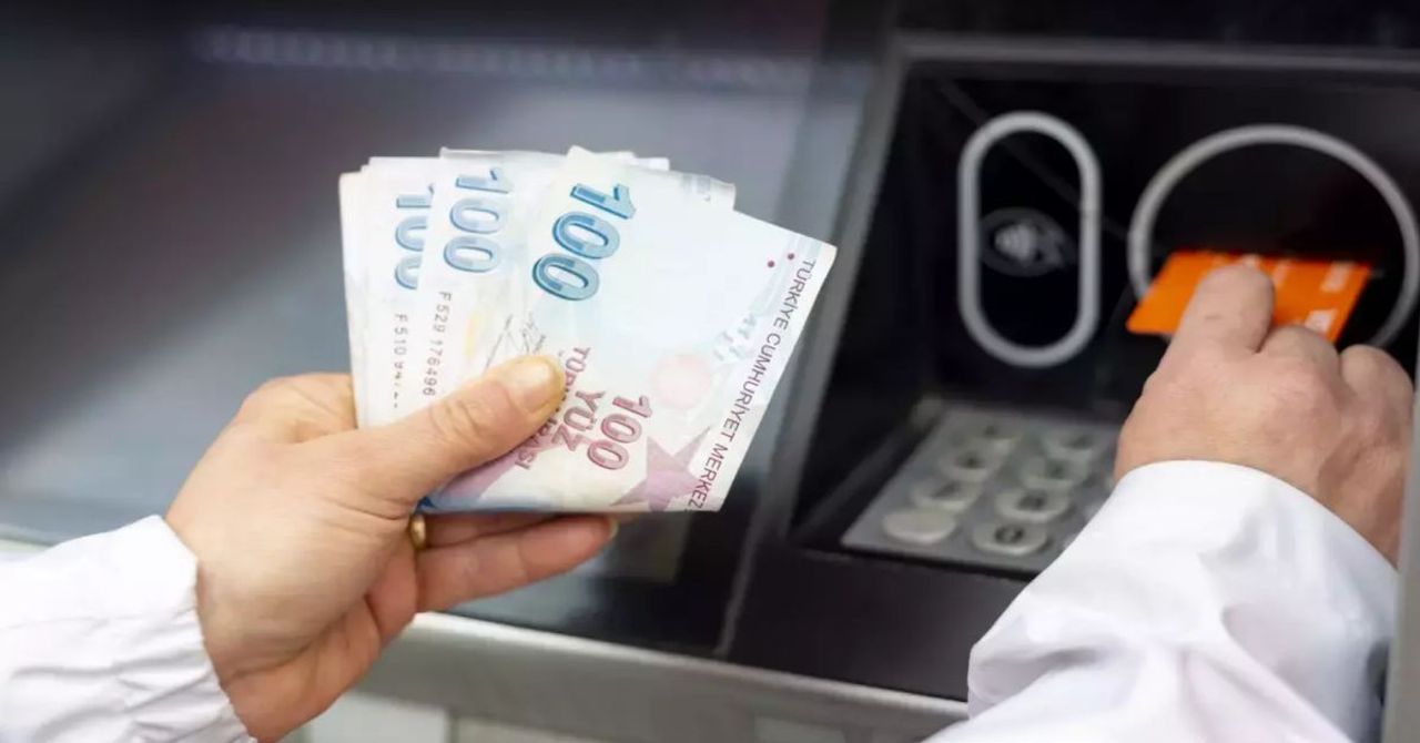 Memur ve emekli maaşı ne zaman yatacak, bayramdan önce ödenecek mi? Milyonların gözü hükümetten gelecek açıklamada Memur ve emekli maaşı ne zaman yatacak, bayramdan önce ödenecek mi? Milyonların gözü hükümetten gelecek açıklamada