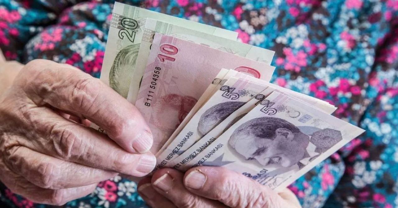 Memur ve Emekliye Yüzde 30 Zam Memur ve Emekliye Yüzde 30 Zam
