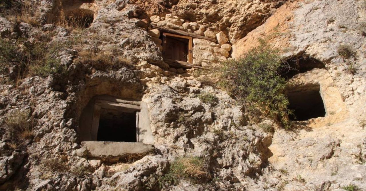 Mersin Mut Tarihi Yapı Mersin Mut Tarihi Yapı