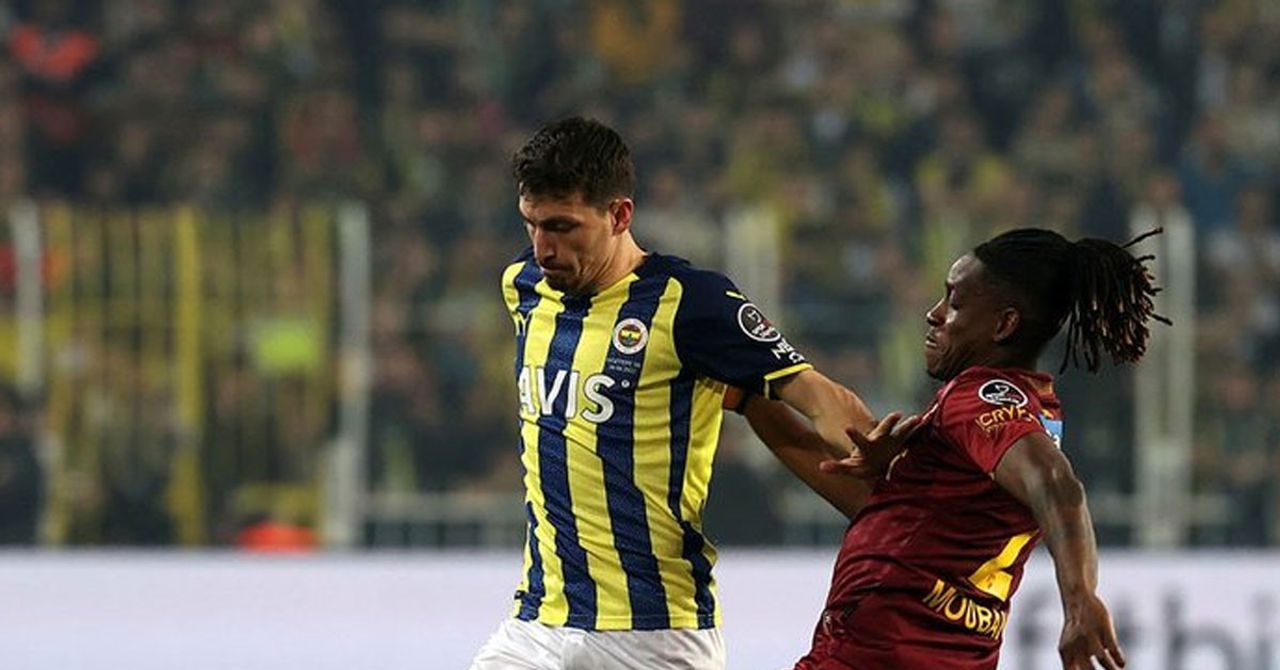 Mert Hakan Yandaş Göztepe performansıyla alkış aldı. Mert Hakan Yandaş Göztepe performansıyla alkış aldı.