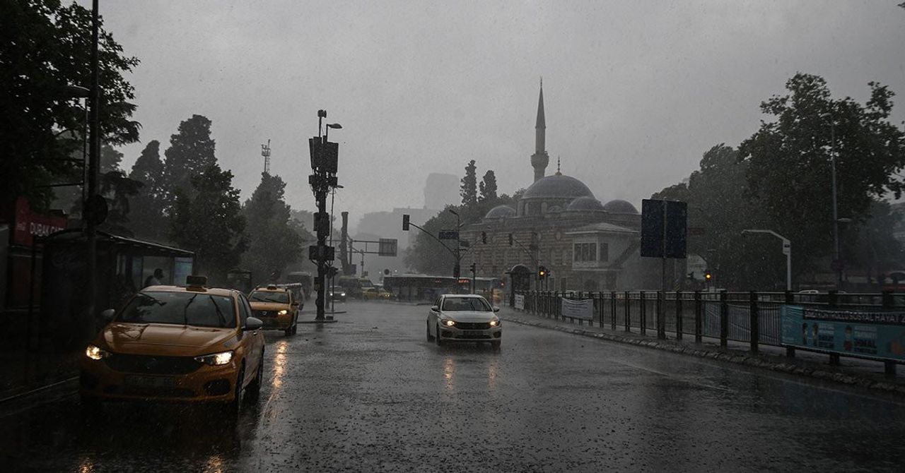 Meteoroloji’den Pazar günü için uyarı: Yurdun genelinde sağanak yağış görülecek Meteoroloji’den Pazar günü için uyarı: Yurdun genelinde sağanak yağış görülecek