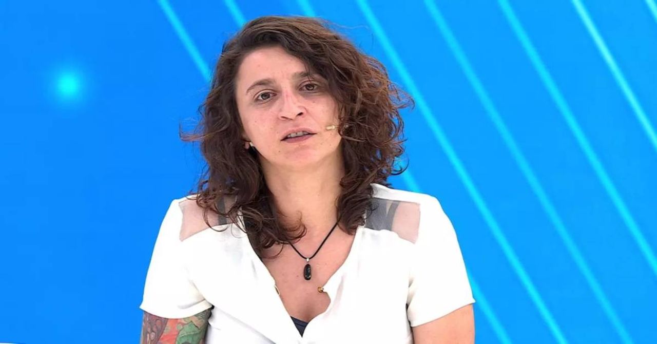Metin Akpınar’ın kızı Duygu Akpınar konuştu: Annesinin mektubunu bir gazeteci engelledi Metin Akpınar’ın kızı Duygu Akpınar konuştu: Annesinin mektubunu bir gazeteci engelledi