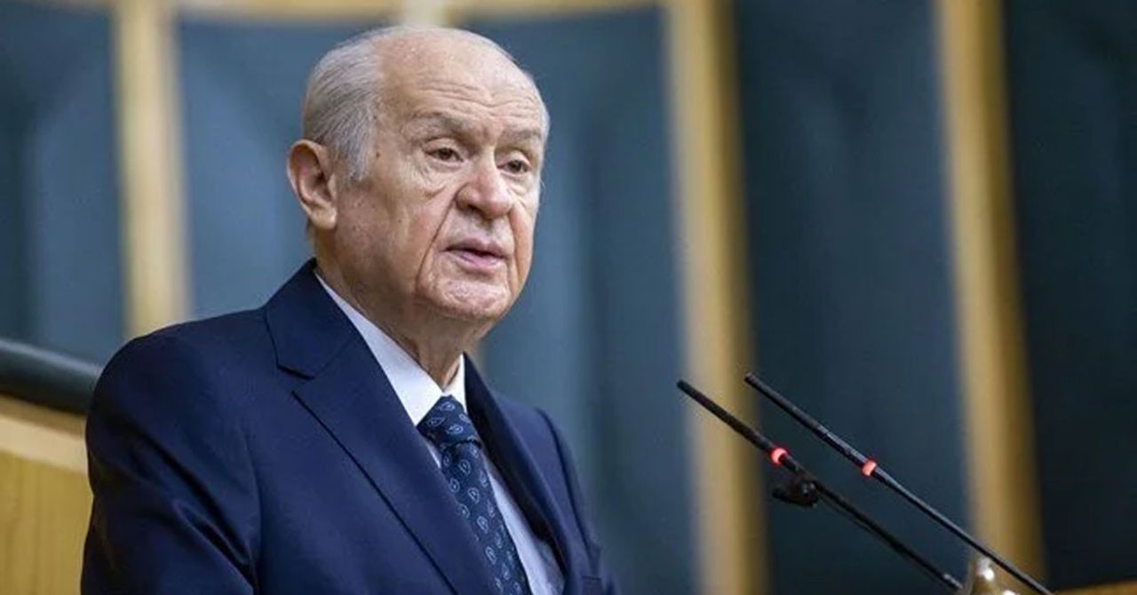 MHP lideri Bahçeli, anket şirketlerini topa tuttu: Kandil MHP lideri Bahçeli, anket şirketlerini topa tuttu: Kandil
