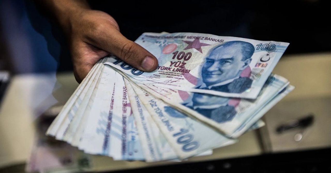 Milyonlarca vatandaş 3 Temmuz’u bekliyor: Memur ve emekli maaş zammı ne kadar olacak? Milyonlarca vatandaş 3 Temmuz’u bekliyor: Memur ve emekli maaş zammı ne kadar olacak?