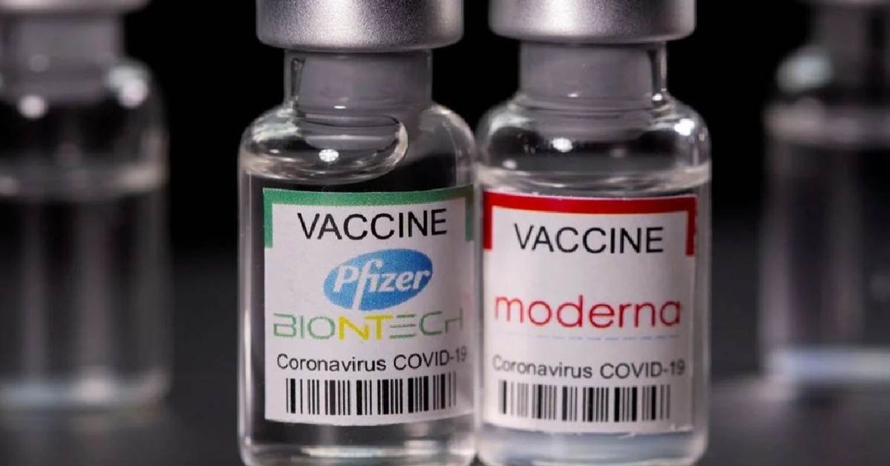 Moderna Pfizer BioNTech Moderna Pfizer BioNTech
