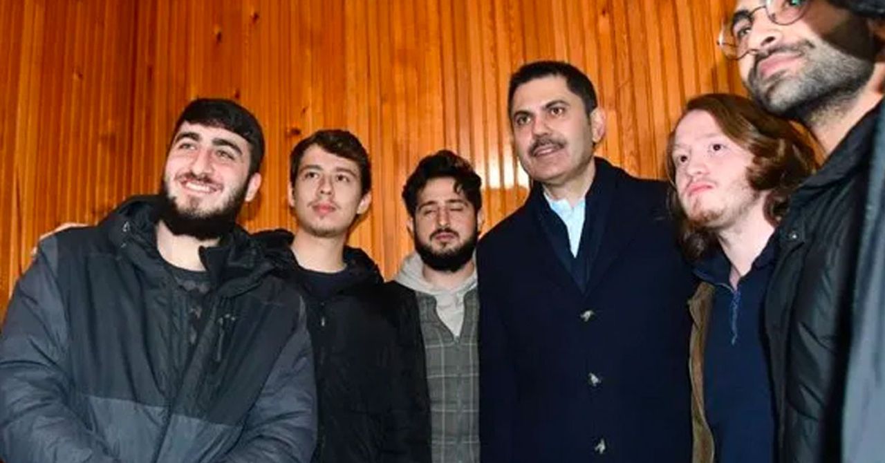Murat Kurum gençlerle bir araya geldi Murat Kurum gençlerle bir araya geldi