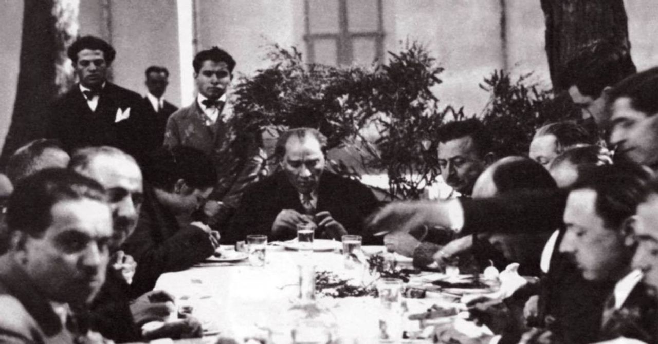 Mustafa Kemal Atatürk Sevdiği Yemekler Mustafa Kemal Atatürk Sevdiği Yemekler
