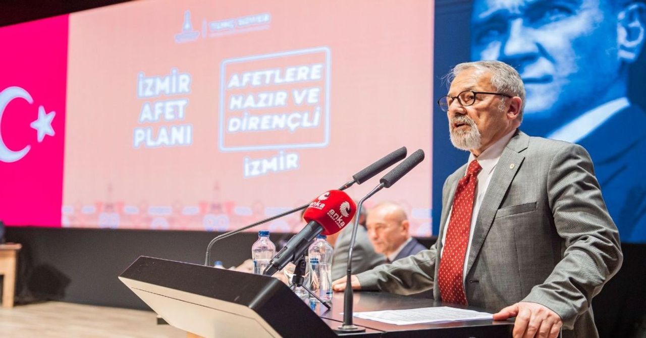 Naci Görür’den yeni İstanbul uyarısı: ‘Üç ilçeye hiç acımadan kepçeyi vurun’ Naci Görür’den yeni İstanbul uyarısı: ‘Üç ilçeye hiç acımadan kepçeyi vurun’