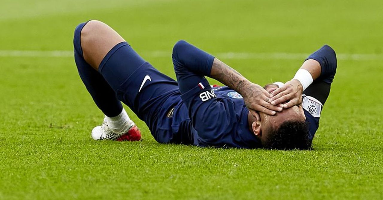 Neymar ile ilgili iddialar çok konuşuluyor. Neymar ile ilgili iddialar çok konuşuluyor.
