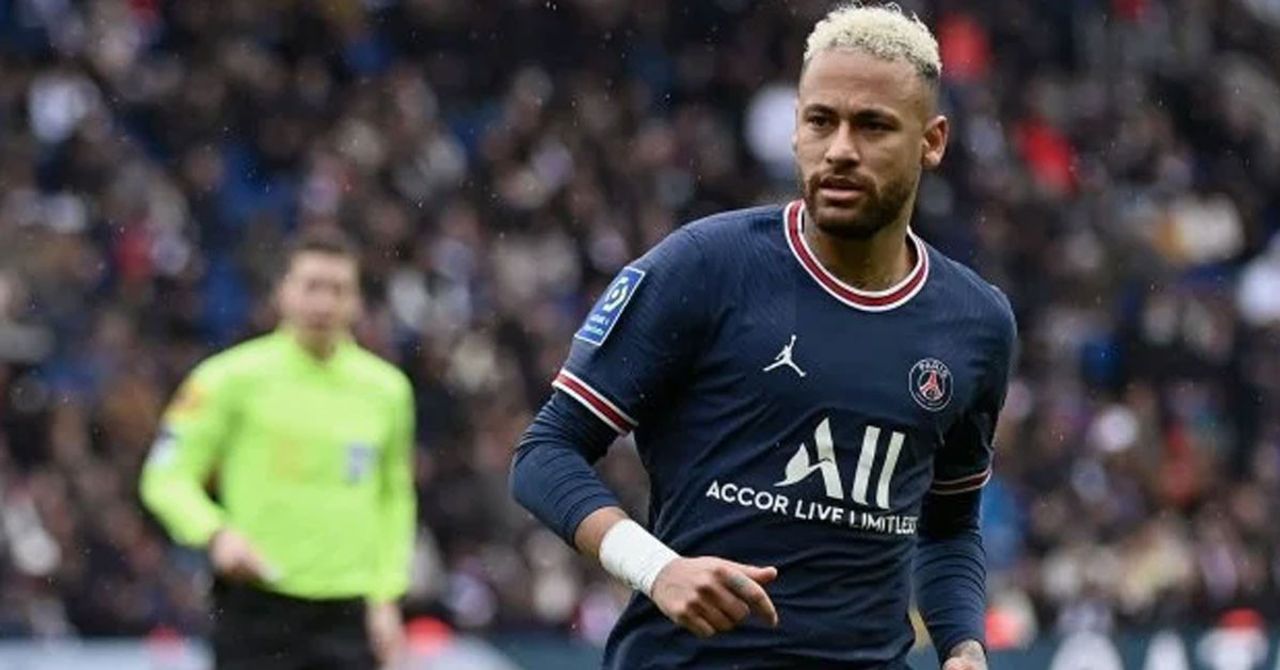 Neymar ile Manchester City ilgileniyor. Neymar ile Manchester City ilgileniyor.
