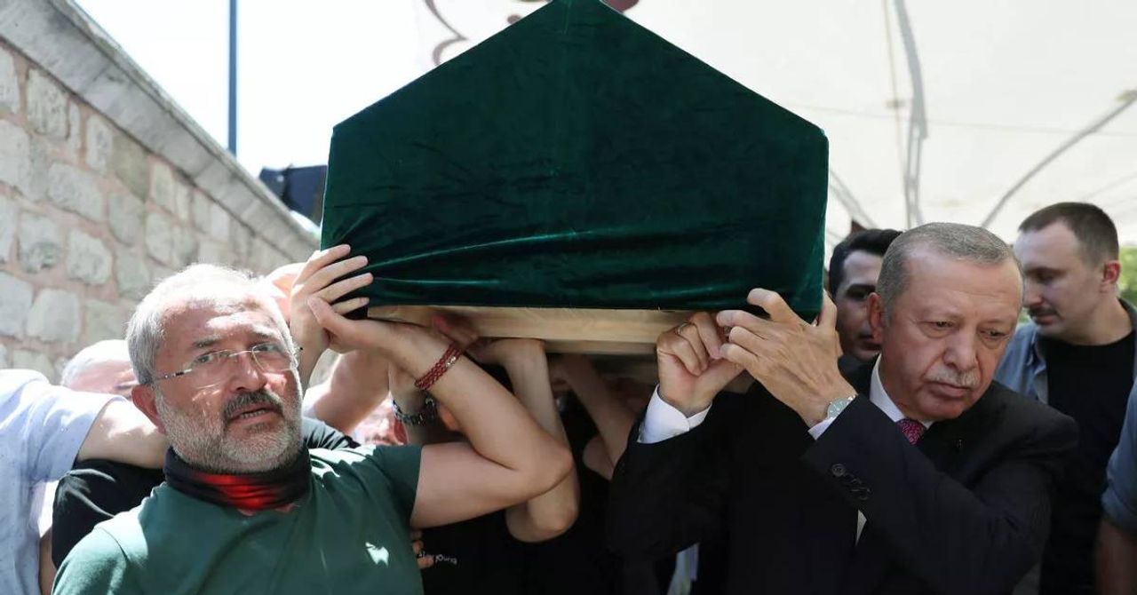 Nimet Kaya kimdir Nimet Kaya kimdir