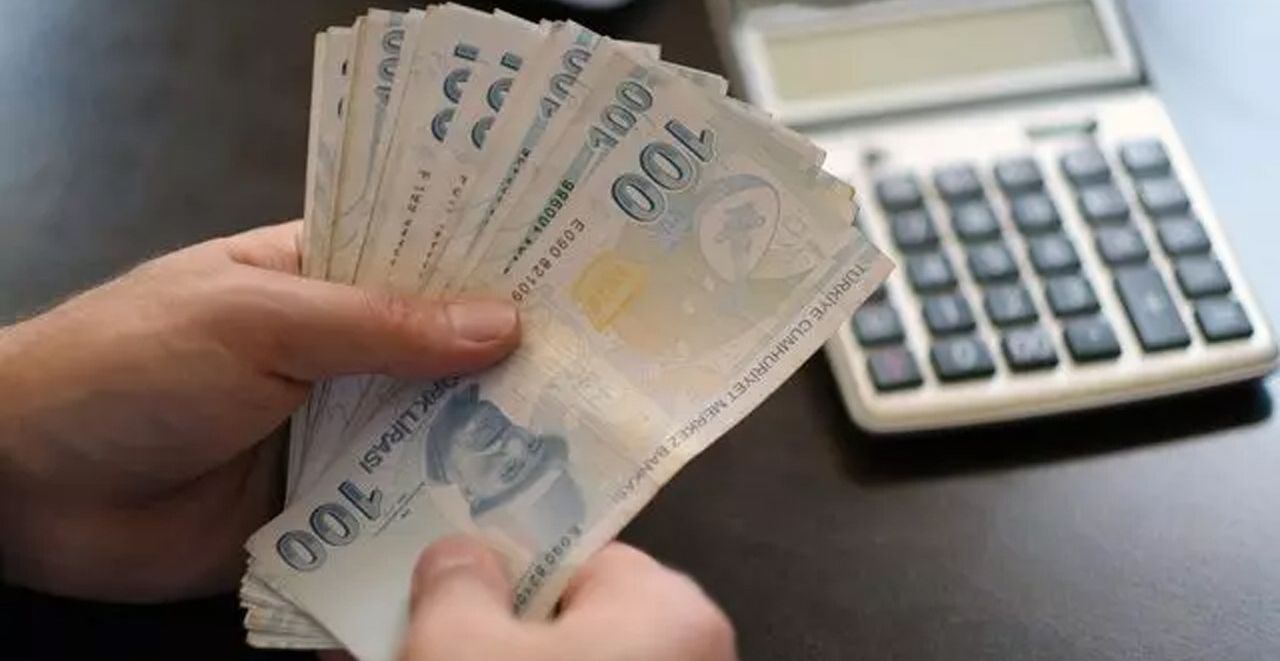 Nisan’a yetişmeyen maaş toplu ödenecek