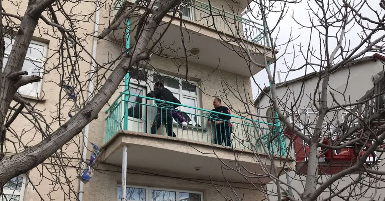 Öğretmen dehşet saçtı Öğretmen dehşet saçtı