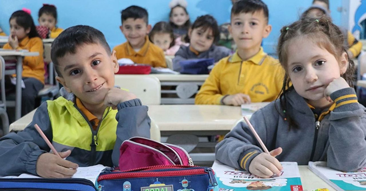 Okullar bugün başlıyor Okullar bugün başlıyor
