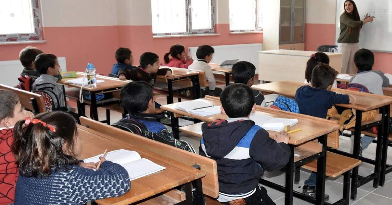 Okullarda Yeni Dönem Okullarda Yeni Dönem
