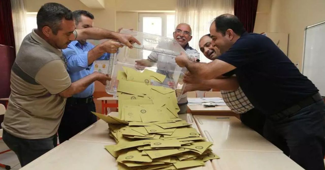 Oy kullanma ne zaman sona erecek? Seçim yayın yasağı saat kaçta kalkacak? YSK’dan yeni seçim yasağı kararı açıklaması Oy kullanma ne zaman sona erecek? Seçim yayın yasağı saat kaçta kalkacak? YSK’dan yeni seçim yasağı kararı açıklaması
