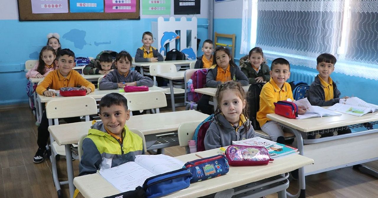 Özel okullar fiyatları katladı: Veliler büyük tepki gösterdi Özel okullar fiyatları katladı: Veliler büyük tepki gösterdi