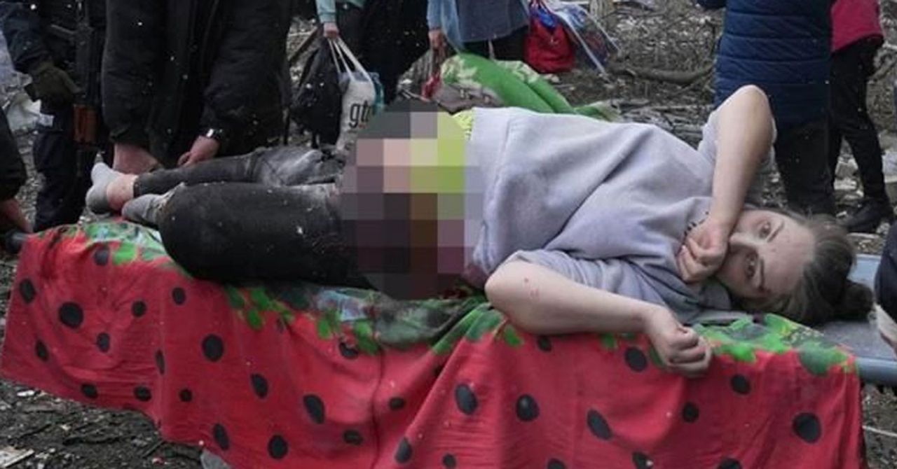 Savaşın Ortasında Kalan Talihsiz Anne Savaşın Ortasında Kalan Talihsiz Anne