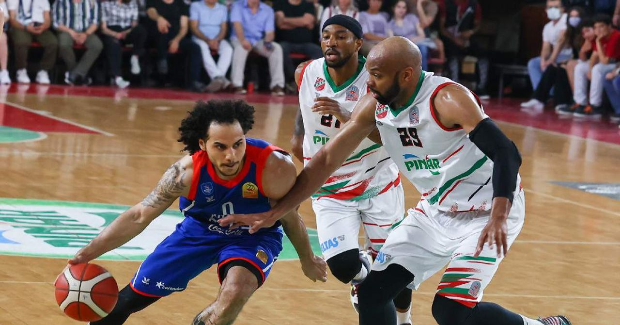 Pınar Karşıyaka Anadolu Efes