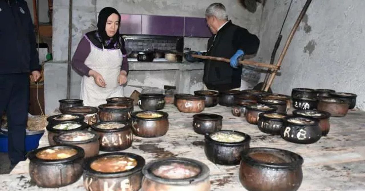 Pişmesi 8 saat sürüyor Pişmesi 8 saat sürüyor