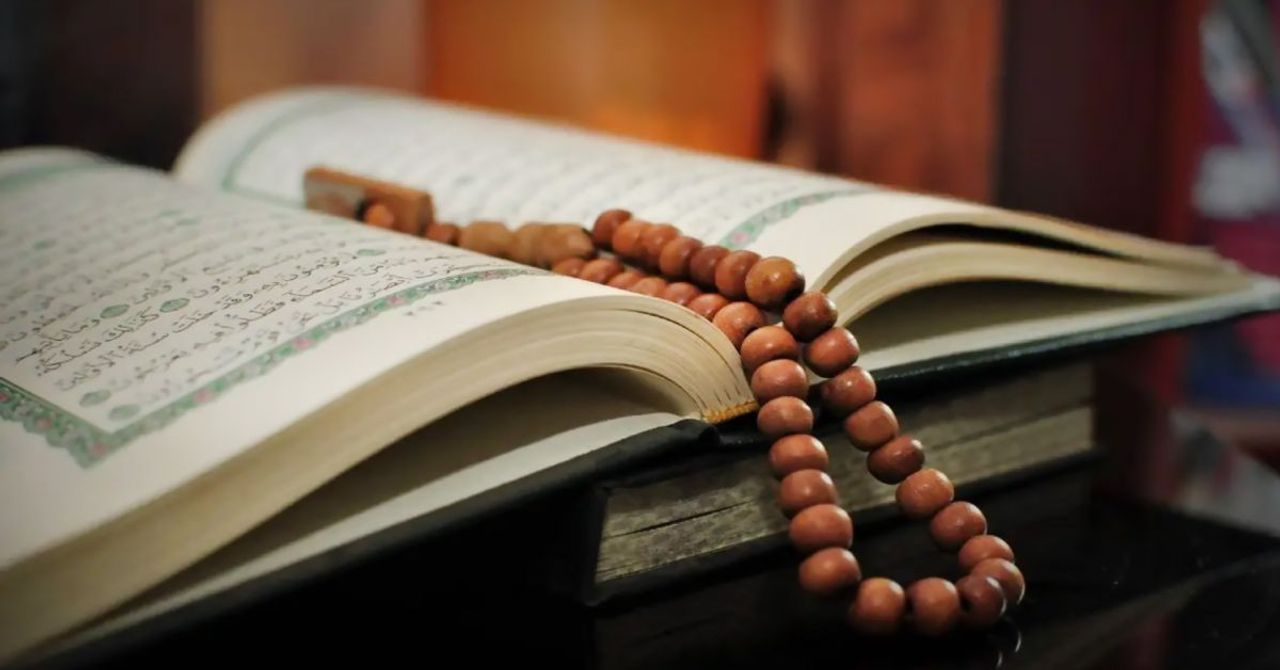 Ramazan ayının son Cuma günü geldi çattı: Cüzdan duası nedir, nasıl okunur? Ramazan ayının son Cuma günü geldi çattı: Cüzdan duası nedir, nasıl okunur?