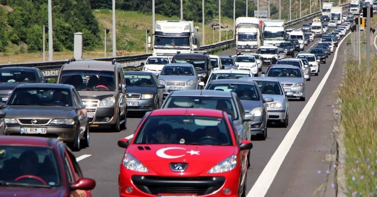 Ramazan Bayramı 35 milyon kişi yollarda olacak Ramazan Bayramı 35 milyon kişi yollarda olacak