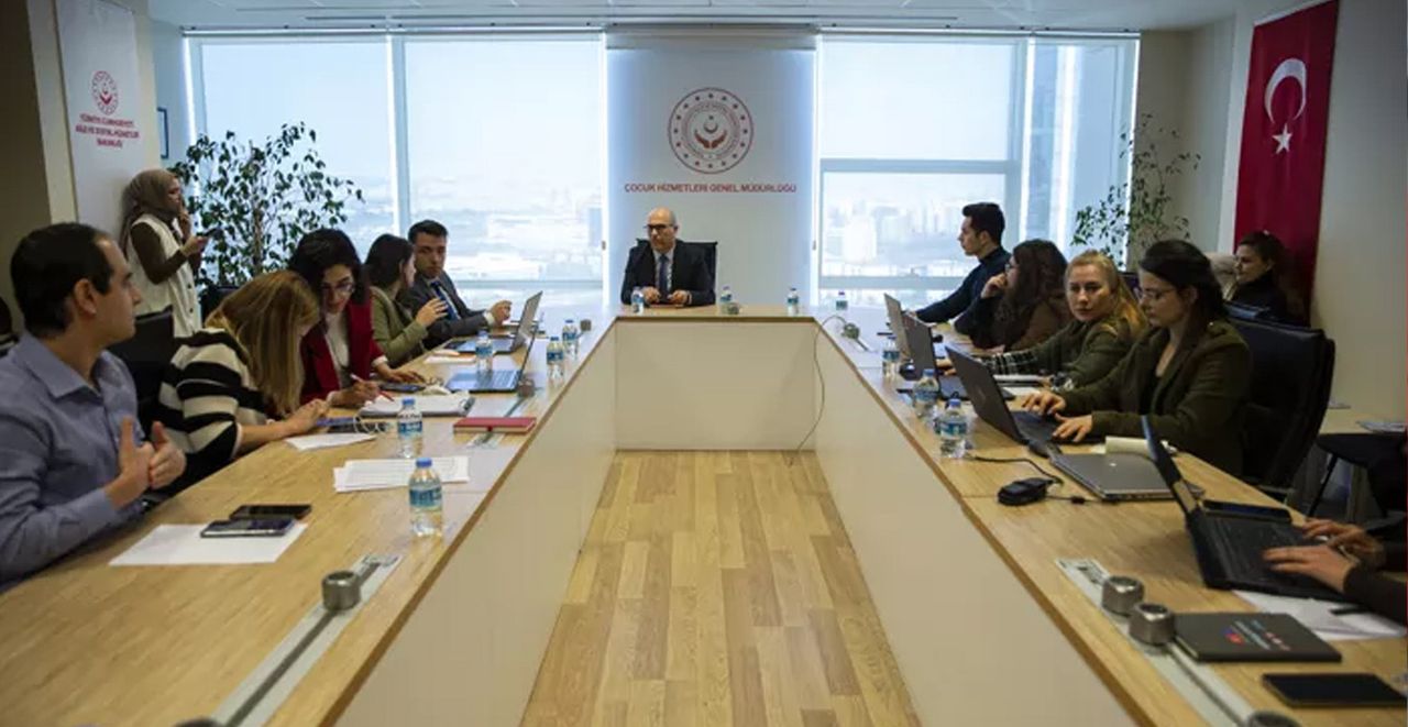 Refakatsiz çocukları ailelerine en kısa zaman ulaştırılacak Refakatsiz çocukları ailelerine en kısa zaman ulaştırılacak