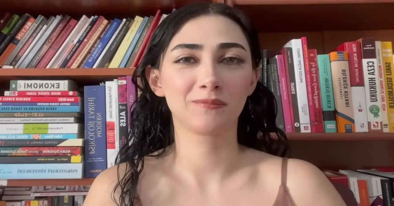 Reklam Kurulu’ndan rekor ceza yedi: Psikolog Buse Aydın kimdir, nereli ve kaç yaşında? Reklam Kurulu’ndan rekor ceza yedi: Psikolog Buse Aydın kimdir, nereli ve kaç yaşında?