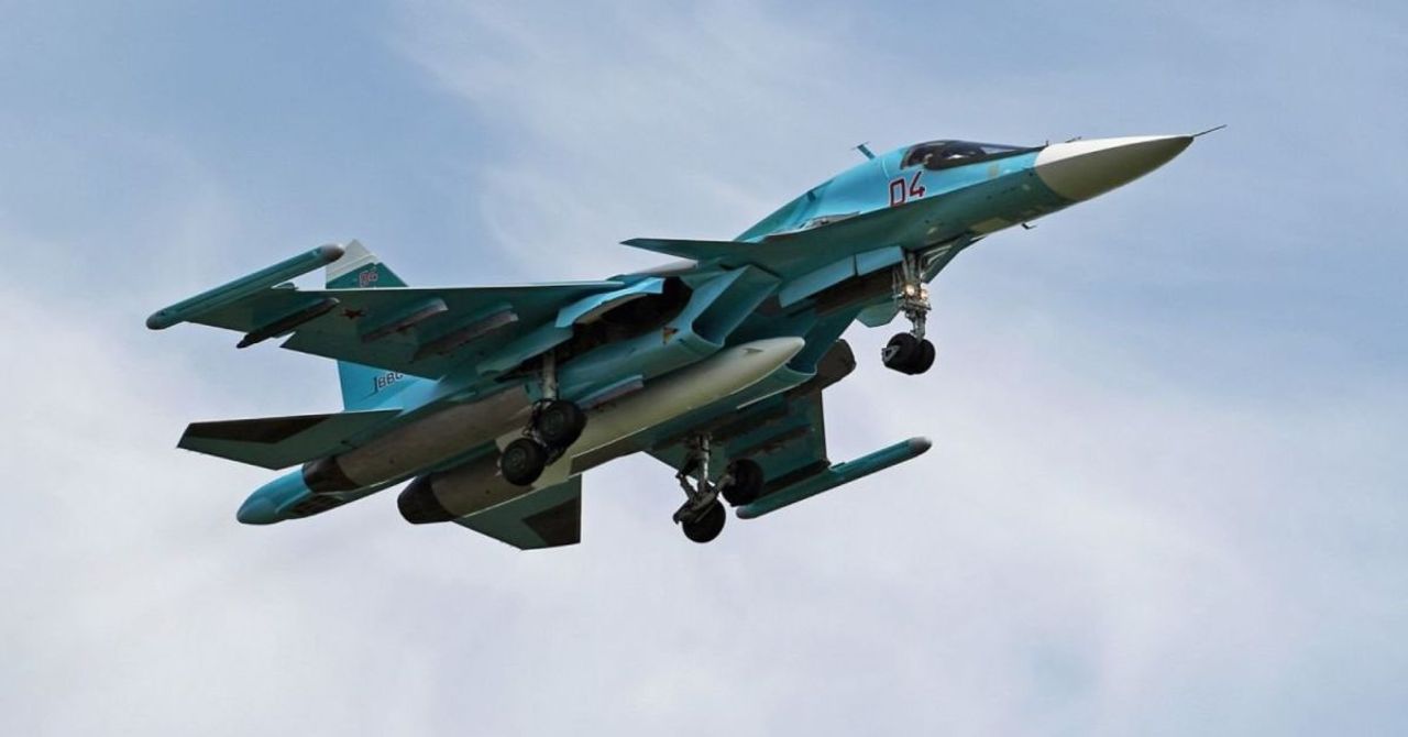 Rus savaş uçağı Su-34 yere çakıldı: 2 pilot hayatını kaybetti Rus savaş uçağı Su-34 yere çakıldı: 2 pilot hayatını kaybetti
