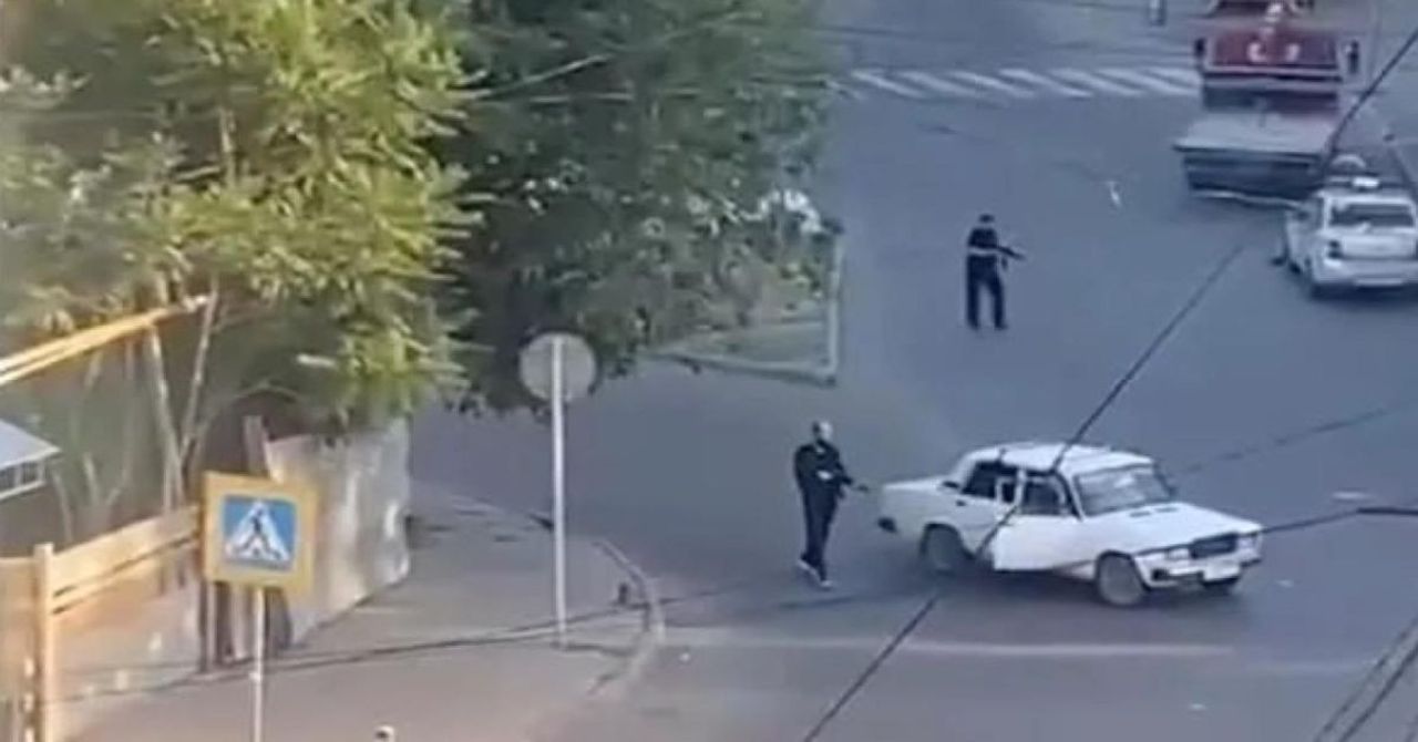 Rusya’da silahlı saldırı dehşeti: 15 polis öldü Rusya’da silahlı saldırı dehşeti: 15 polis öldü